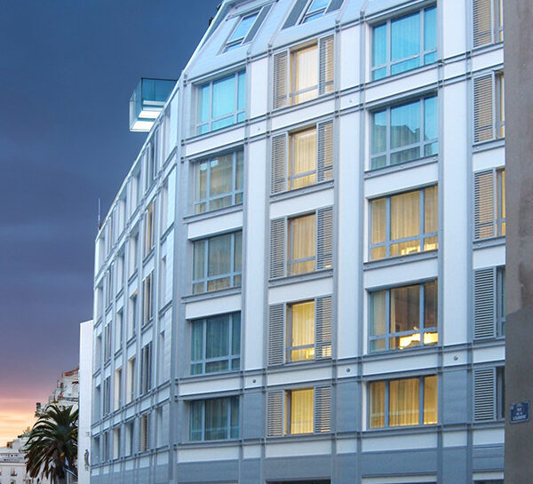 julianrincon Julian Rincon INTERNATIONAL D'ARCHITECTURE international darchitecture International d'architecture Atelier 3 atelier 3 MAMA SHELTER LOW COST PALACE Mama Shelter Low cost Palace Marseille Philippe Starck Hotel et commercial